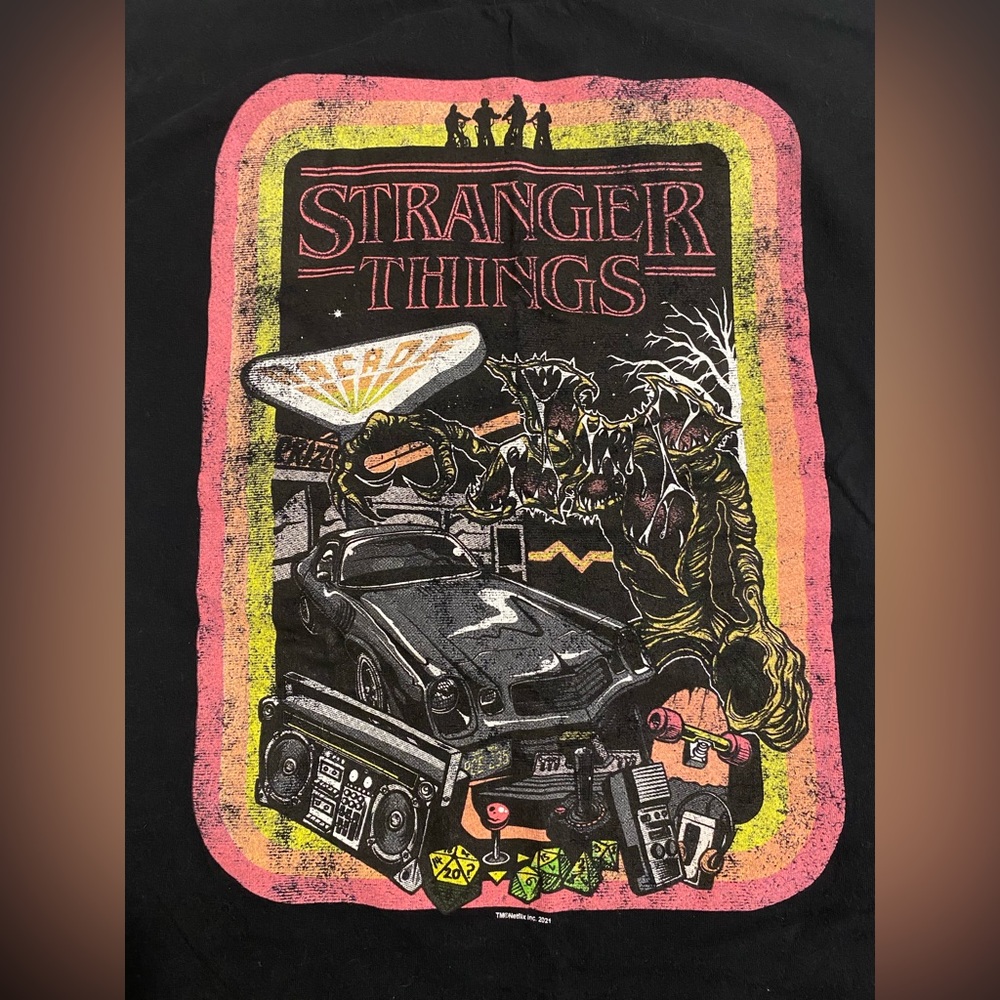 Stranger Things graphic t shirt size medium - Picture 2 of 3